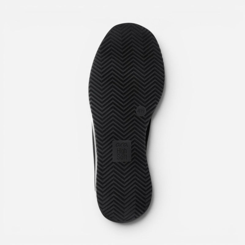 Lilith 2 Black Hydro Microsuede