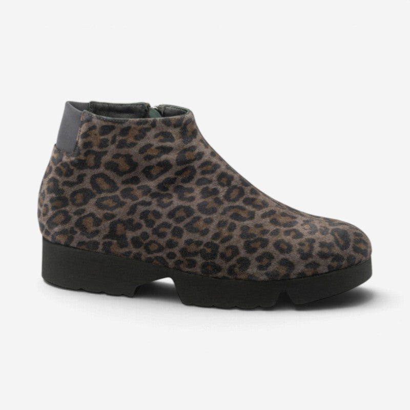 Gaga Leopard Print